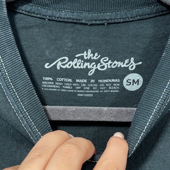 ROLLING STONES • graphic band tee SMALL - Picture 2 of 4